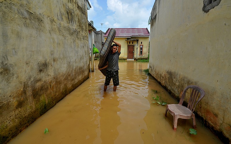 Ratusan Rumah dan Jalan di Jambi Terendam Banjir Lebih dari Setengah Meter - Bagian 2