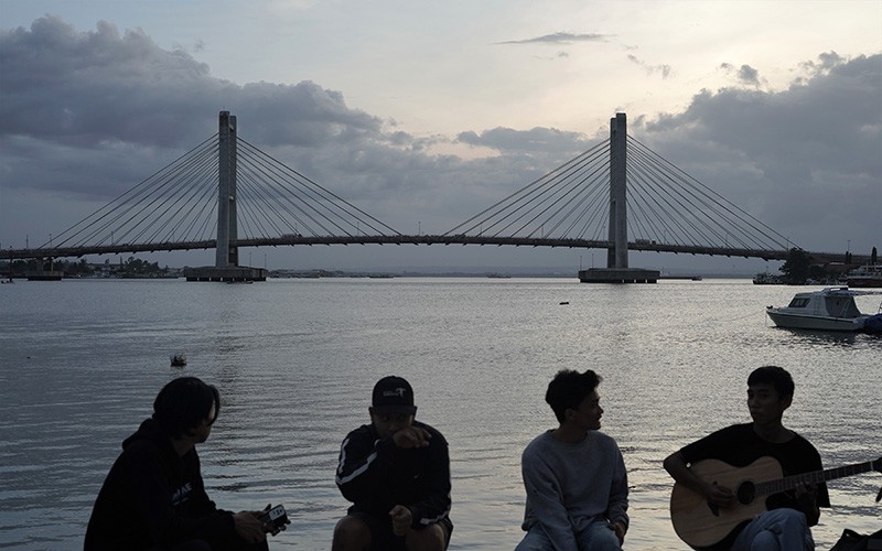Jembatan Teluk Kendari Berdampak Positif bagi Perekonomian - Bagian 3