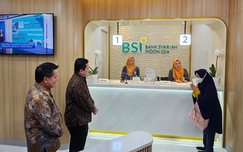 Erick Thohir Cek Pelayanan Nasabah BSI yang Akan Menunaikan Ibadah Haji - Bagian 2
