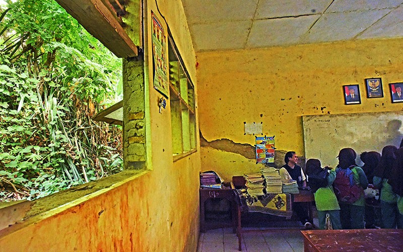 Sekolah Rusak di Serang Tidak Diperbaiki, Alasan Pemda Tidak Ada Anggaran - Bagian 1