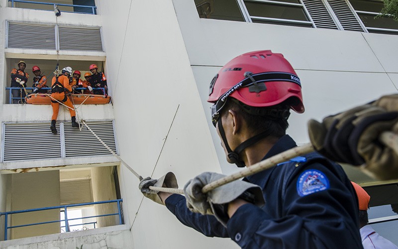 Simulasi Penanganan Gempa Sesar Lembang - Bagian 1