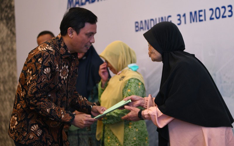 Masyarakat Terima Sertifikat, Ini Bukti Komitmen BTN Tangani Pengaduan Debitur - Bagian 1