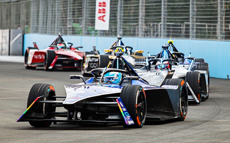 Tampil Maksimal, Maximilian Gunther Juara Formula E Seri ke-11 - Bagian 3