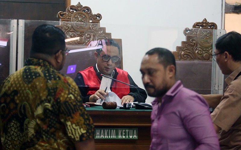 Sidang Praperadilan Keponakan Wamenkumham Ditunda - Bagian 1