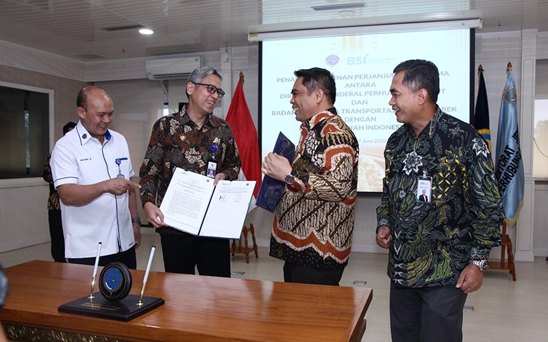 BSI Dorong Inklusi Ekonomi Syariah di Lingkungan Kementerian Perhubungan - Bagian 2
