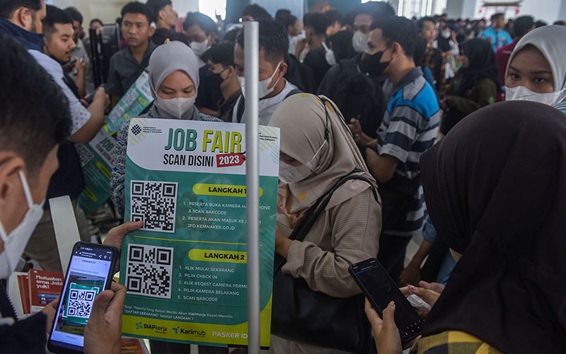 4.000 Pencari Kerja Serbu Job Fair di Palembang - Bagian 4