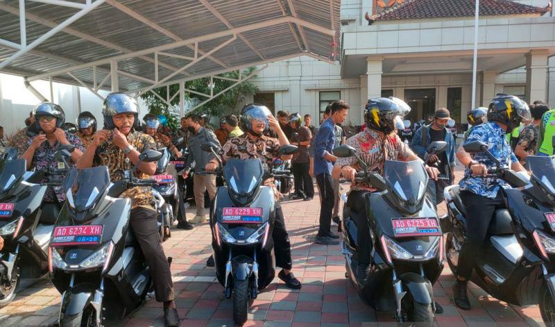  Hore, Pemkot Solo Bagikan Motor Listrik ke Kecamatan dan Kelurahan