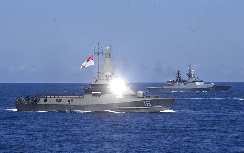 Kapal Perang Rusia, Amerika hingga China Berdekatan di Selat Makassar - Bagian 3