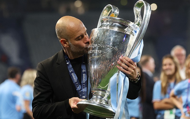 Selebrasi Pemain Manchester City Angkat Trofi Liga Champions 2022/2023 - Bagian 4