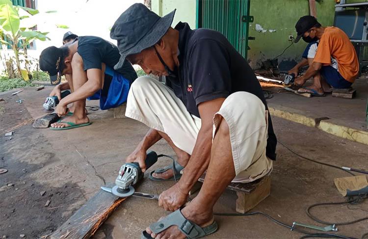 Jelang Idul Adha, Pesanan Pisau dan Golok di Kulonprogo Meningkat 50 Persen