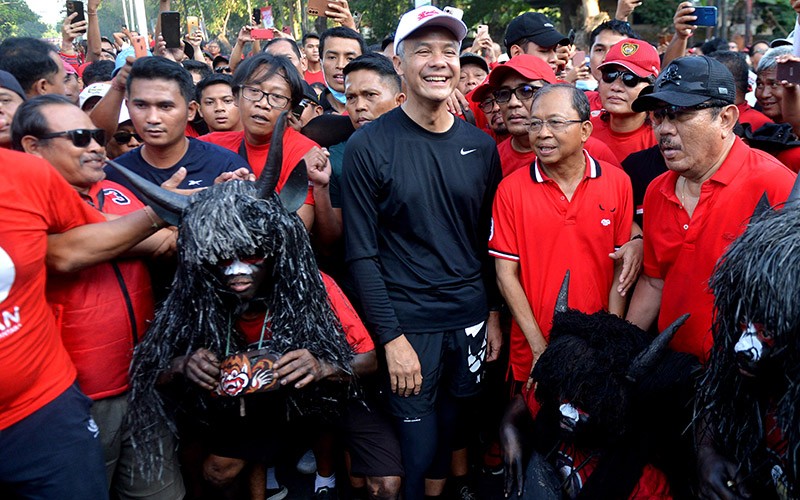 Ribuan Warga dan Simpatisan Ikuti Jalan Sehat bersama Ganjar Pranowo di Bali - Bagian 1