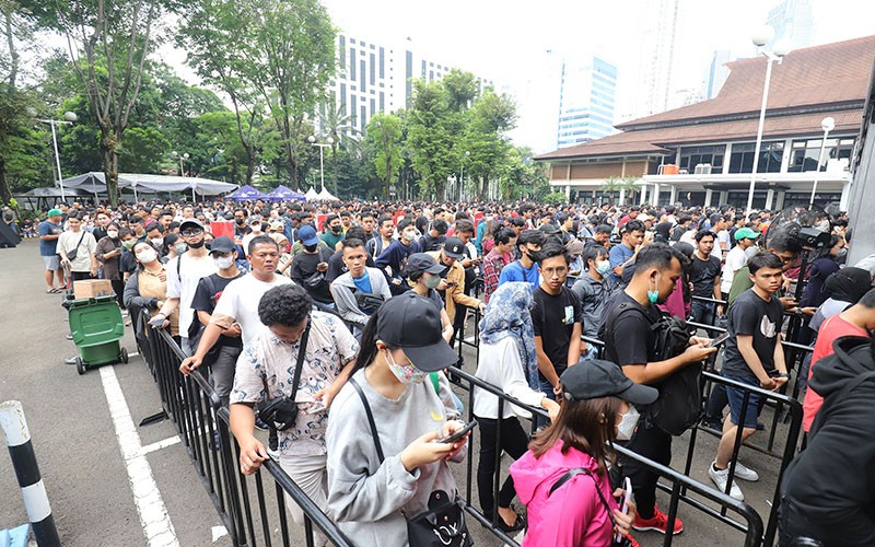 Antrean Panjang Penukaran Tiket Timnas Indonesia vs Argentina di Senayan - Bagian 1