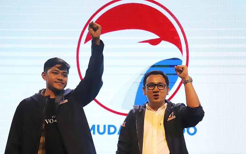 Momen Mantan Ketua BEM UI Manik Marganamahendra Gabung Partai Perindo - Bagian 1