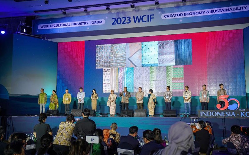 Angela Tanoesoedibjo Promosi Kain Songket Sumsel Lambang Cinta dan Kasih Sayang - Bagian 3