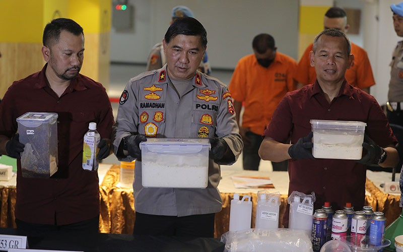 Apartemen di Cengkareng Produksi Sabu, Pelaku dari Jaringan Iran - Bagian 2