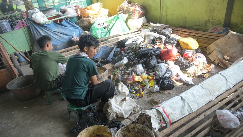 Produksi Sampah Plastik Purwakarta 20 Ton per Hari, Ancam Pencemaran Lingkungan