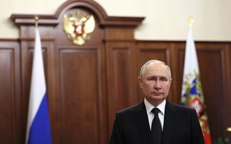 Ekspresi Muram Vladimir Putin Kabarkan Pemberontakan Tentara Bayaran Wagner - Bagian 2