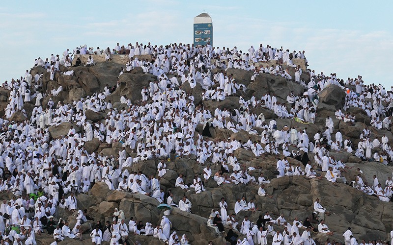 Puncak Haji 1444 H, Jutaan Jemaah Laksanakan Wukuf Berkumpul di Arafah - Bagian 1