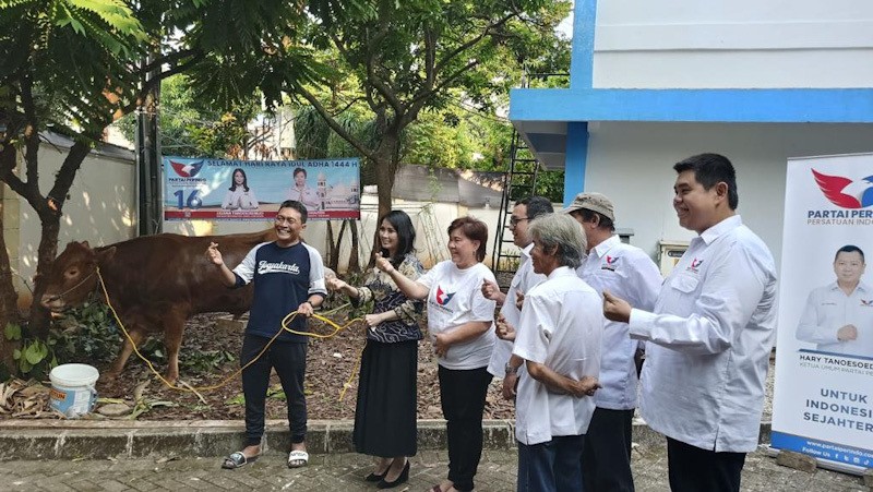 Peduli pada Masyarakat, Partai Perindo Sumbang Sapi Kurban Seberat 600 Kg - Bagian 1