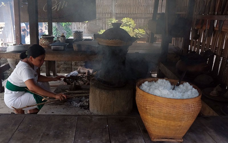 Sensasi Makan di Warung Tradisional Bali Ini, Wisatawan Bayar Sukarela - Bagian 1