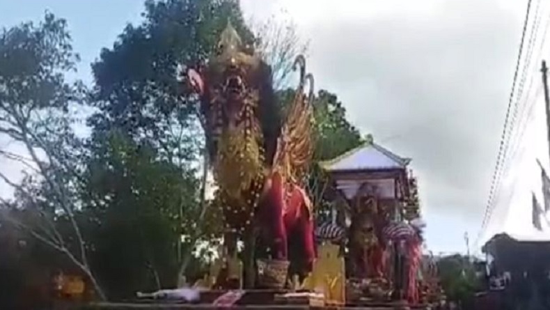 Kader Perindo Bali Ikut Upacara Ngayah, Beri Penghormatan Terakhir ke Putra Raja Karangasem