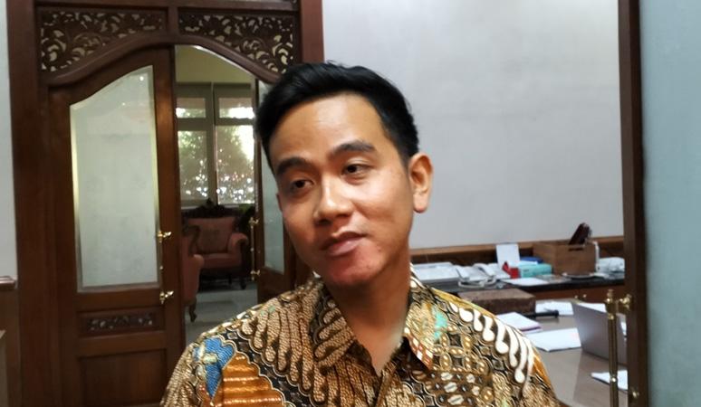 Bentrok Antarsuporter Persis, Gibran: Semoga Tak Berpengaruh Pada Piala Dunia U-17
