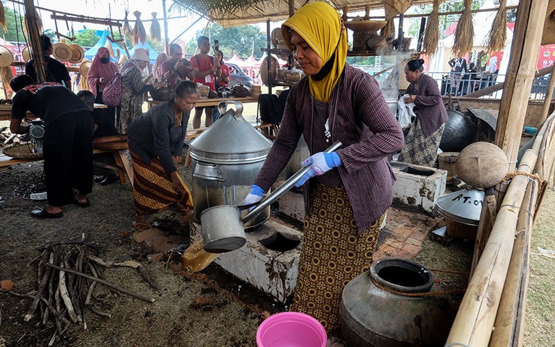 Festival Kuliner Legendaris Kenalkan Kekayaan Budaya Indonesia - Bagian 1