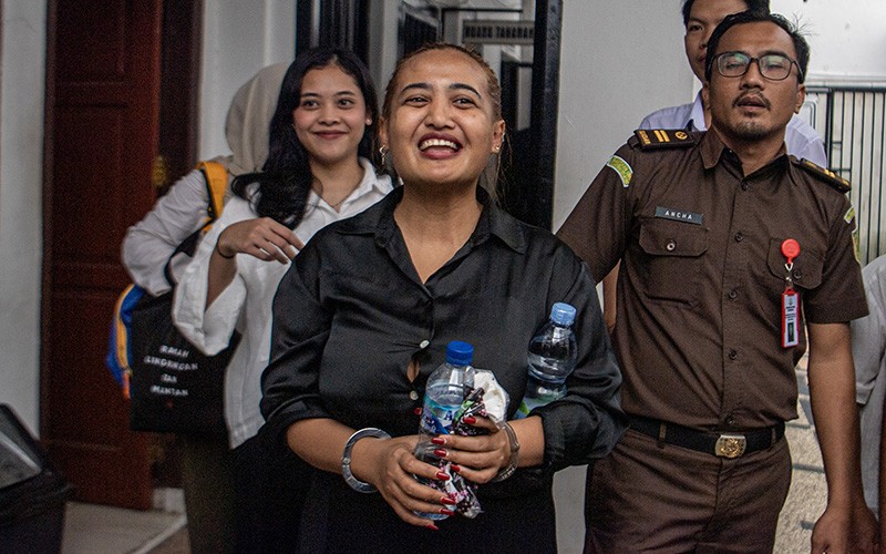 Tampang Lina Mukherjee, Tersangka Kasus Penistaan Agama Segera Disidang - Bagian 1