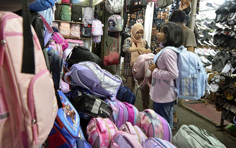 Berburu Perlengkapan Sekolah Jelang Tahun Ajaran Baru 2023/2024 - Bagian 1