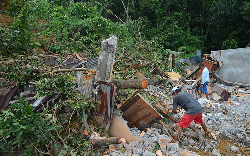 Rumah Rusak akibat Longsor Kota Padang - Bagian 2
