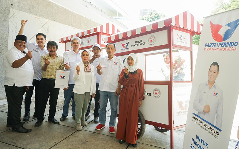 Senangnya Para Pedagang Dapat Bantuan Gerobak Gratis dari Partai Perindo - Bagian 1
