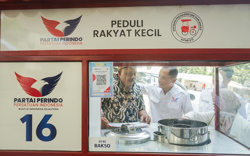 Senangnya Para Pedagang Dapat Bantuan Gerobak Gratis dari Partai Perindo - Bagian 3