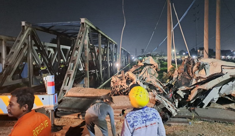   KAI: Satu Jalur Sudah Bisa Dilalui usai Kecelakaan KA Brantas vs Truk di Semarang