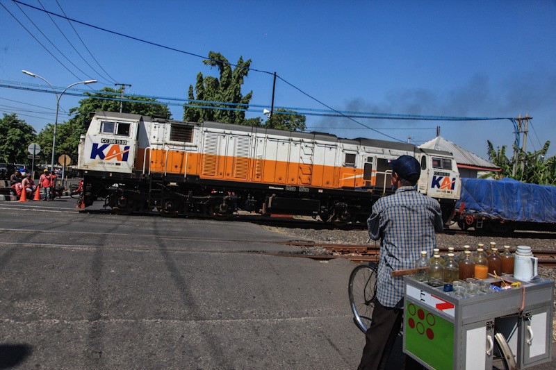 Kemenhub Sarankan Larangan Truk Trailer Lewat Perlintasan Madukoro - Bagian 2