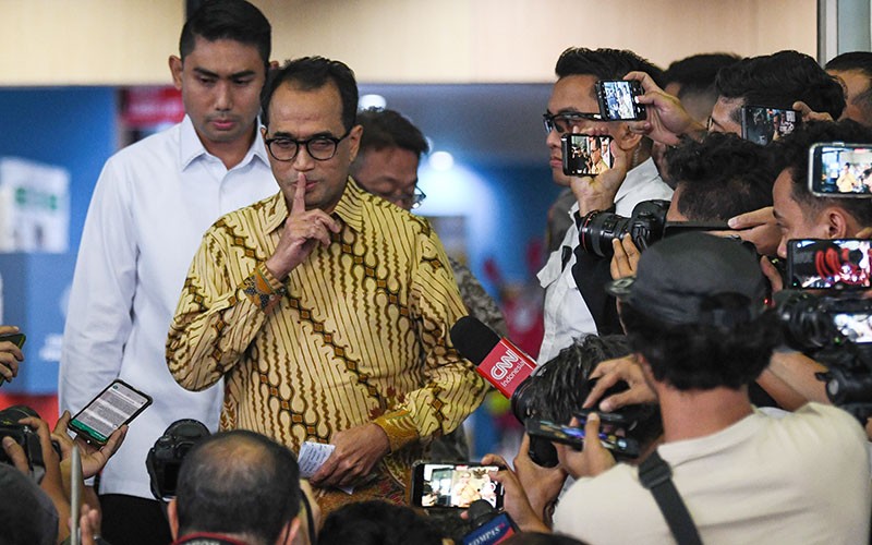 KPK Periksa Menhub Budi Karya Sumadi Selama 10 Jam - Bagian 1