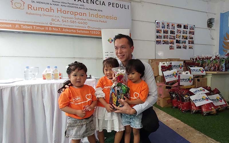 MNC Sky Vision Salurkan Bantuan Sosial ke Yayasan Rumah Harapan Indonesia - Bagian 3