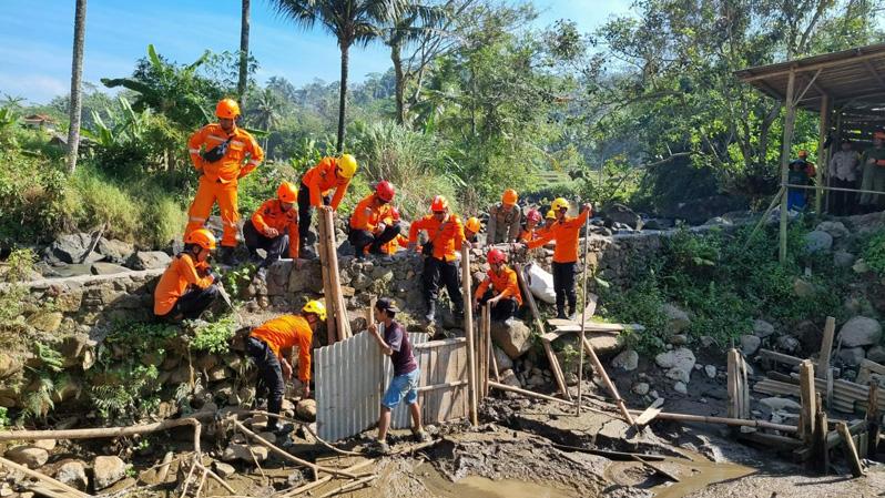 20 Tambang Emas Ilegal di Banyumas Ditutup Buntut Kecelakaan Kerja 8 Penambang
