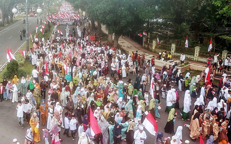 Ribuan Peserta Ikuti Kirab Peringatan 10 Muharam di Jambi - Bagian 1