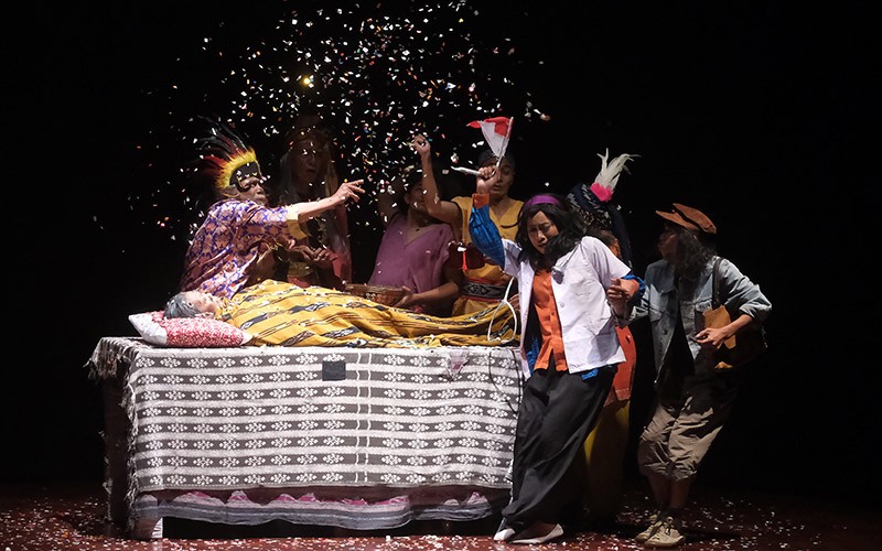 Pagelaran Teater Modern Karya Seniman Putu Wijaya - Bagian 1