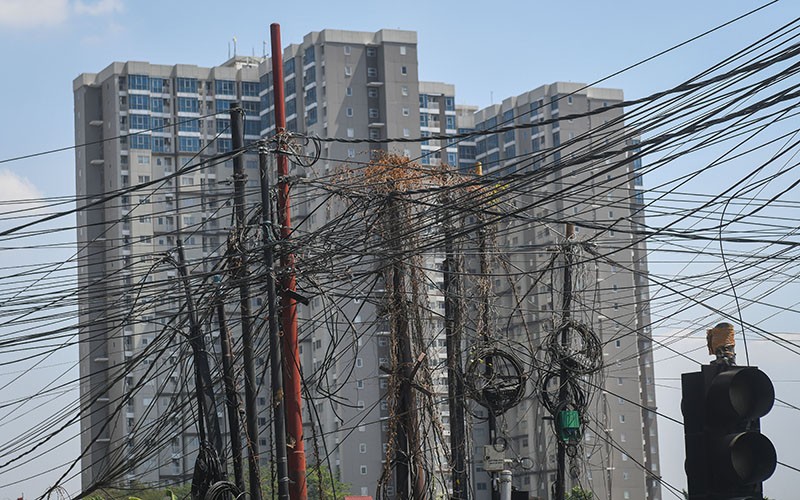 Pemprov DKI Jakarta Targetkan Ibu Kota Bebas Kabel Semrawut pada Tahun 2028 - Bagian 1