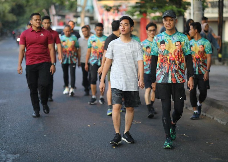 Momen Ganjar-Gibran Kompak Jogging Bareng hingga Sarapan Bersama - Bagian 3