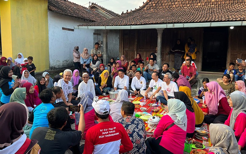Cara Unik Warga Pati Menahan Ganjar agar Tinggal Lebih Lama di Desa Tanjunganom - Bagian 1