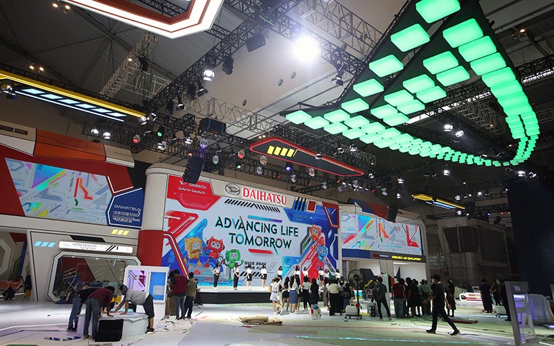 Melihat Persiapan Pameran Otomotif GIIAS 2023 - Bagian 2