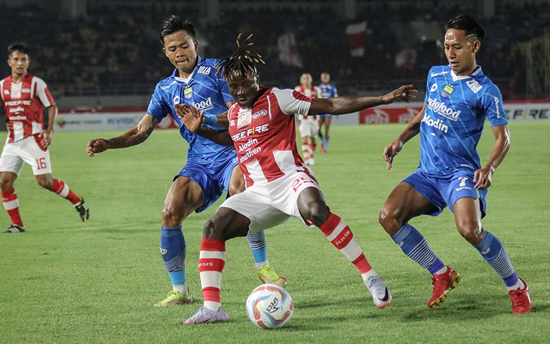 Hasil Liga 1, Persis Solo Bungkam Persib Bandung di Stadion Manahan - Bagian 3
