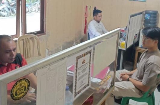 Pasang Bendera Merah Putih ke Anjing, Karyawan Sawit di Bengkalis Ditangkap Polisi
