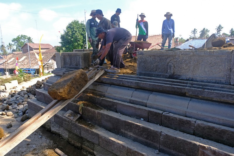 Candi Lumbung Dipindah, Tahun 2011 Dievakuasi akibat Lahar Gunung Merapi - Bagian 1