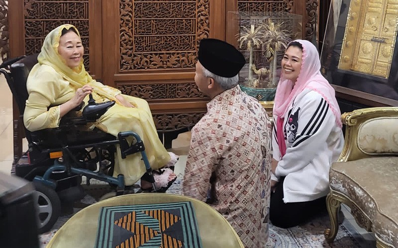 Momen Keakraban Ganjar Pranowo dengan Keluarga Gus Dur di Kediaman Ibu Sinta Nuriyah Wahid - Bagian 2