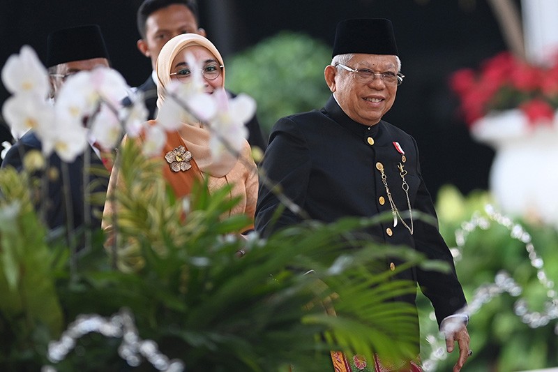 Senyum Wapres Ma'ruf Amin Berbalut Pakaian Adat Betawi - Bagian 1