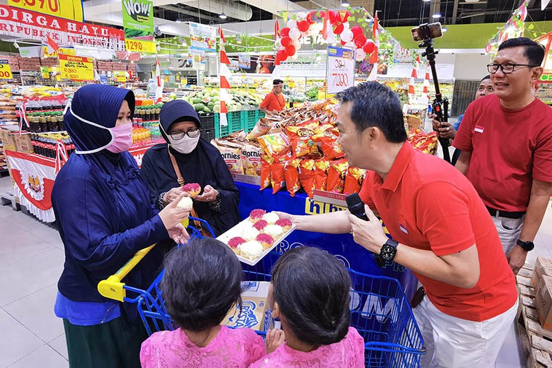 Mini Donat Terpanjang Meriahkan HUT ke-78 Kemerdekaan RI  - Bagian 3