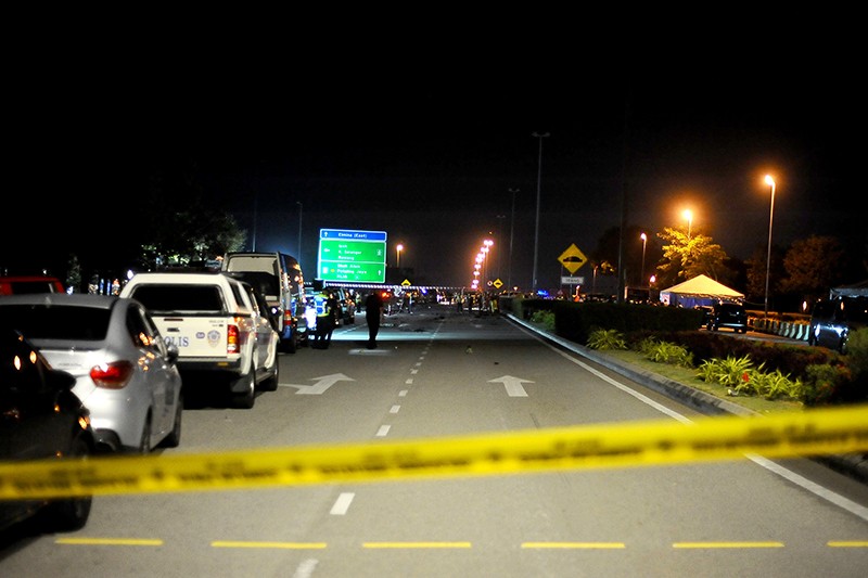 Penyelidikan Pesawat Jatuh di Malaysia, 10 Penumpang Tewas - Bagian 1